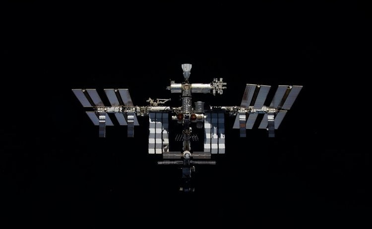 Специалисты «Роскосмоса» нашли точное место повреждения «Союза МС-22», пристыкованного к МКС