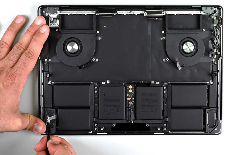 iFixit не нашли улучшений внутри нового Apple MacBook Pro на чипе M4 Pro